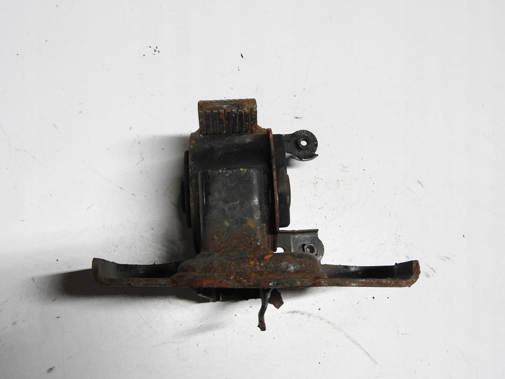 фото №14, Toyota auris i 1.6 1.4 кронштейн подушка кронштейн