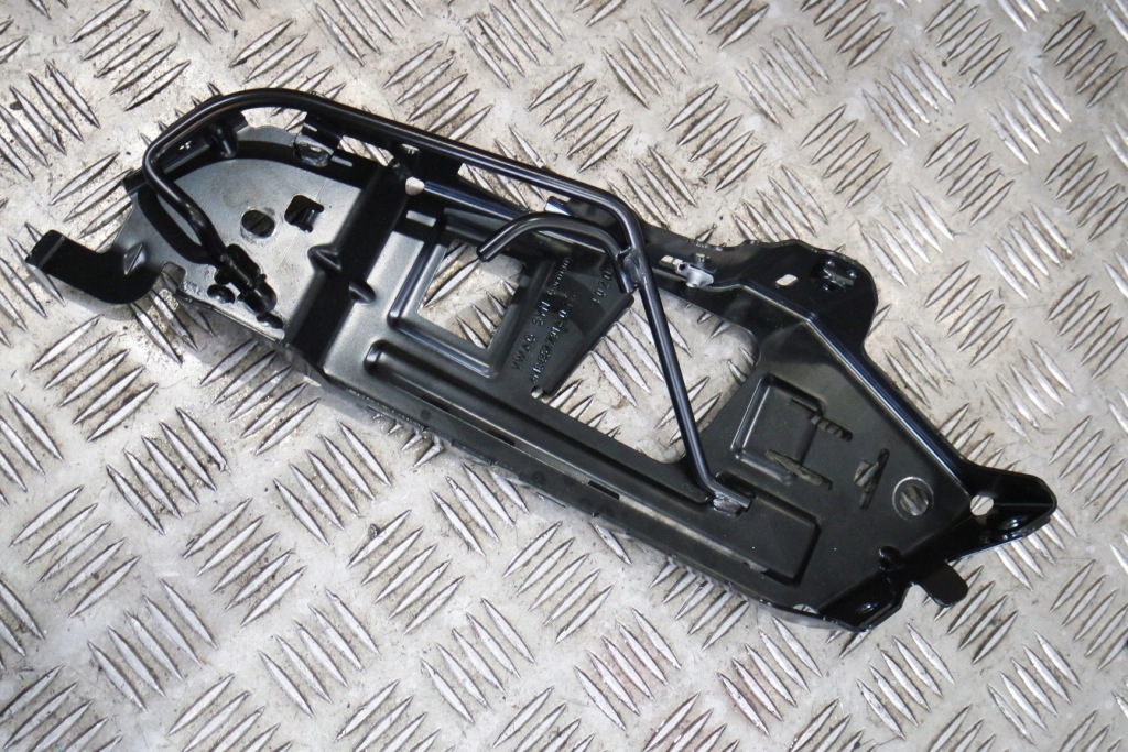 Купить Воздуховод поперечина lamborghini urus 4m8857791a