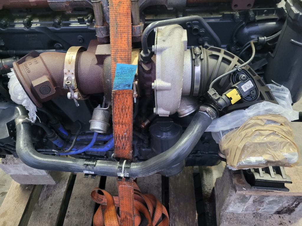 Купить Двигатель scania r 450 dc13 148 ntg новая : turbo сцепление насос воды генератор