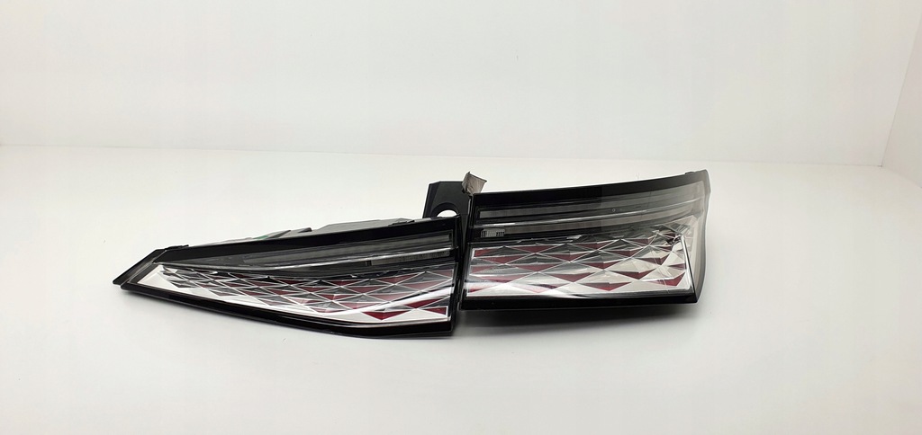 фото №1, Citroen ds4 lift лампа правая задняя задняя led