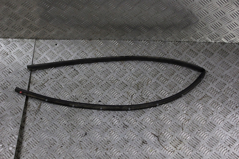 фото №1, Chrysler pacifica 2018 прокладка капот