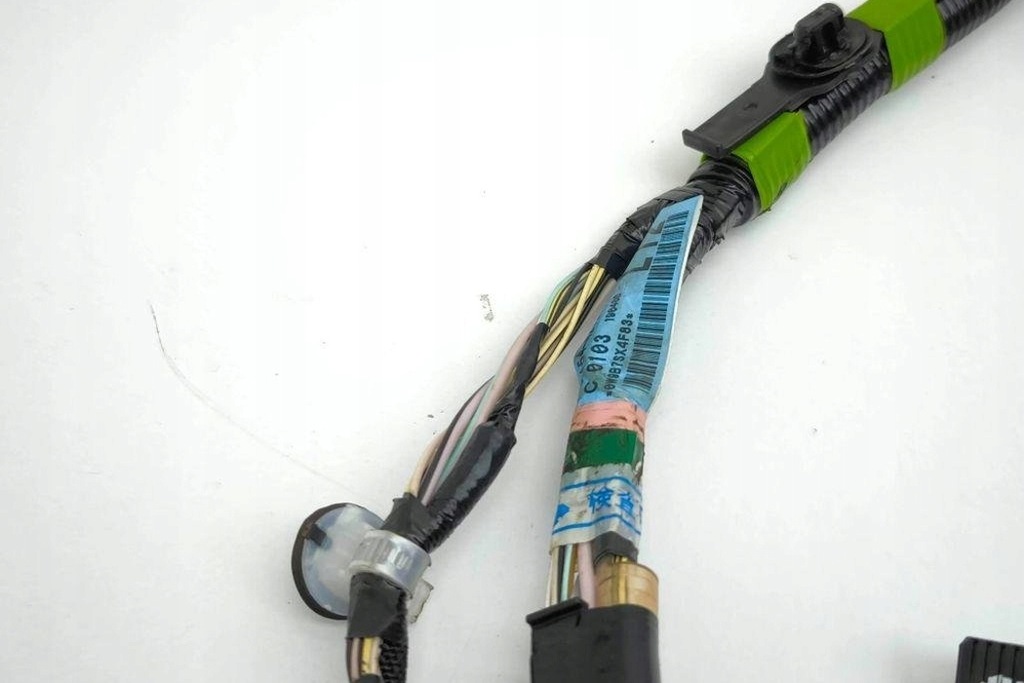 фото №10, Жгут задних левых дверь toyota 8215442120 2.5l 2019