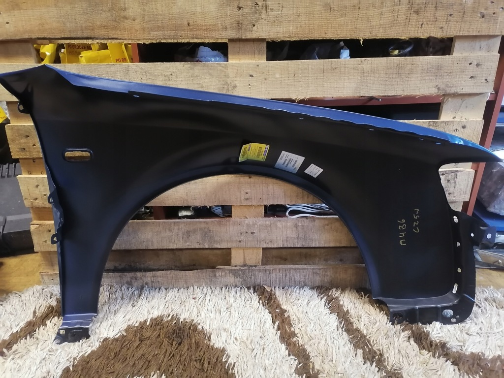 Крыло  левое  audi a4 b6 lz5w оцинкованный Киев