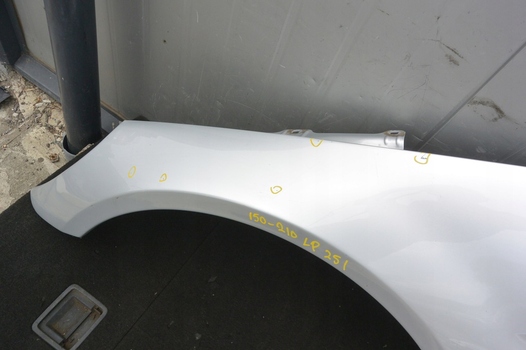 фото №5, Крыло левый перед mercedes r-klasa w251 775 c775