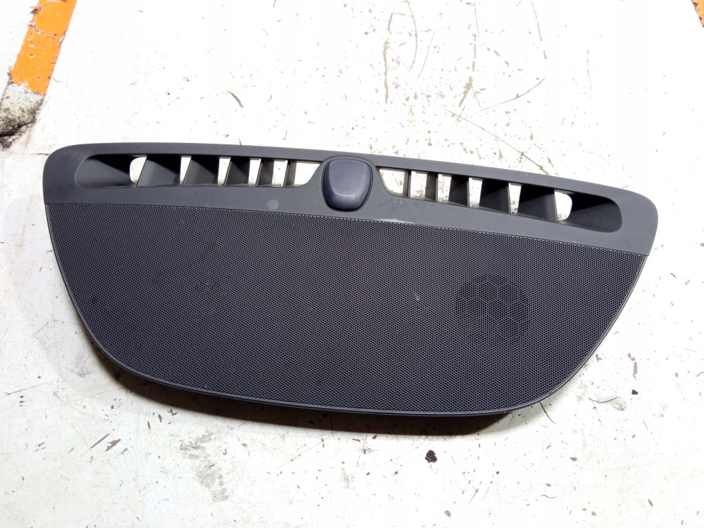 фото №1, Volvo v60 ii пластик защита панели накладка динамика 31467496 2018-