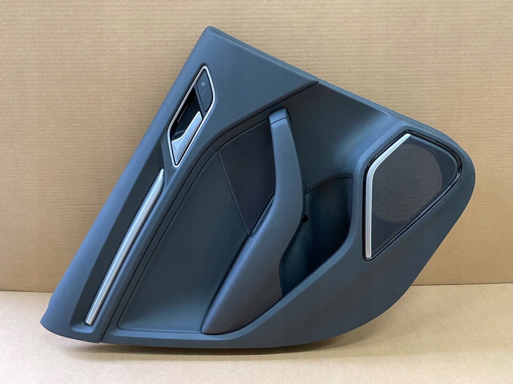 фото №1, Audi a3 8v обшивка двері лівий задня шкіра