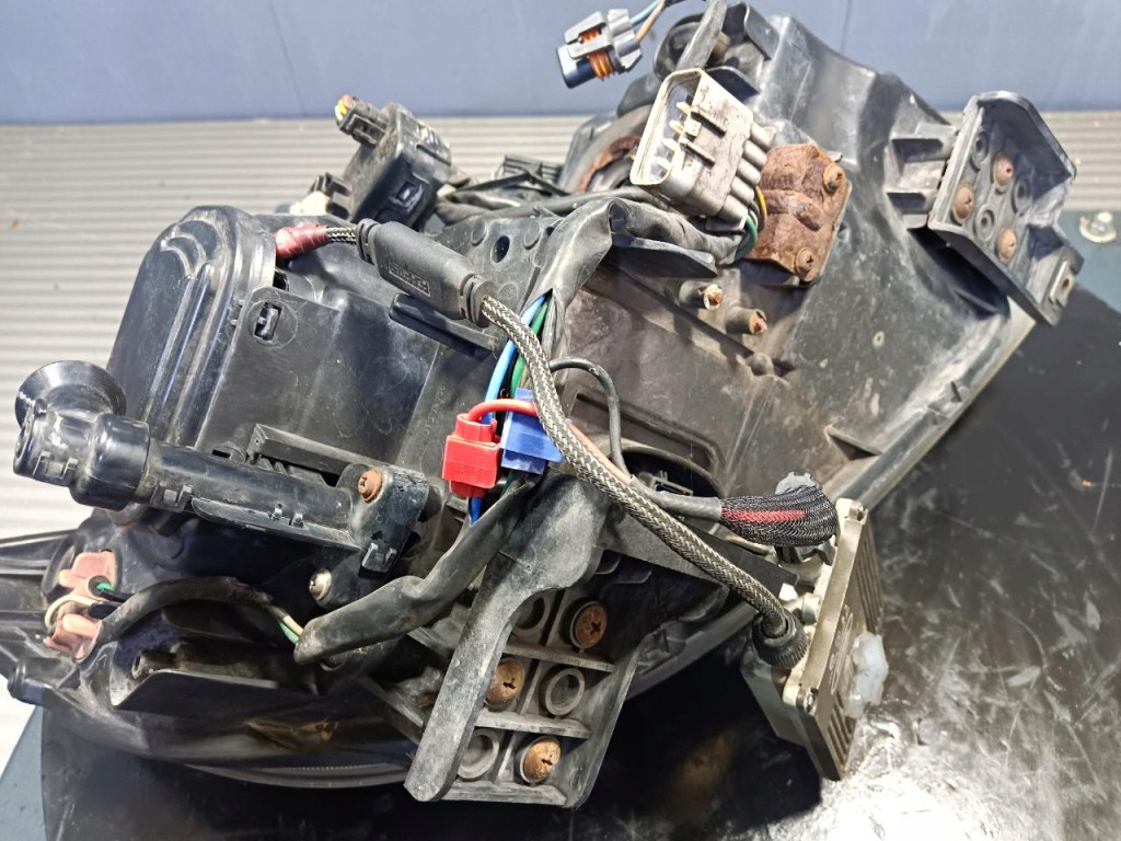 фото №10, Subaru tribeca фара лампа левый перед