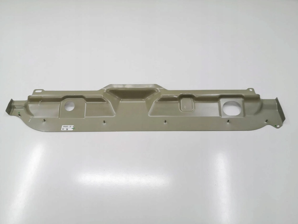 фото №1, Pas багажника панель задній tesla x