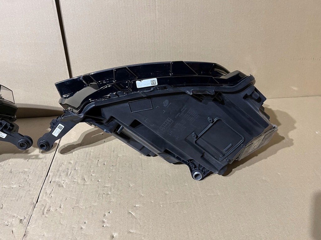 фото №8, Skoda kamiq комплект лампа перед левая правая full led