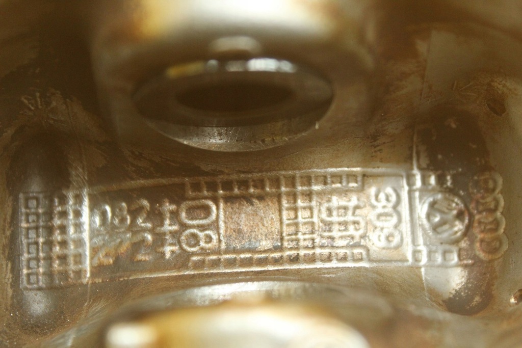 фото №8, Поршень дно audi a3 s3 8v vw skoda 2.0 tfsi cyf 06kt 082272