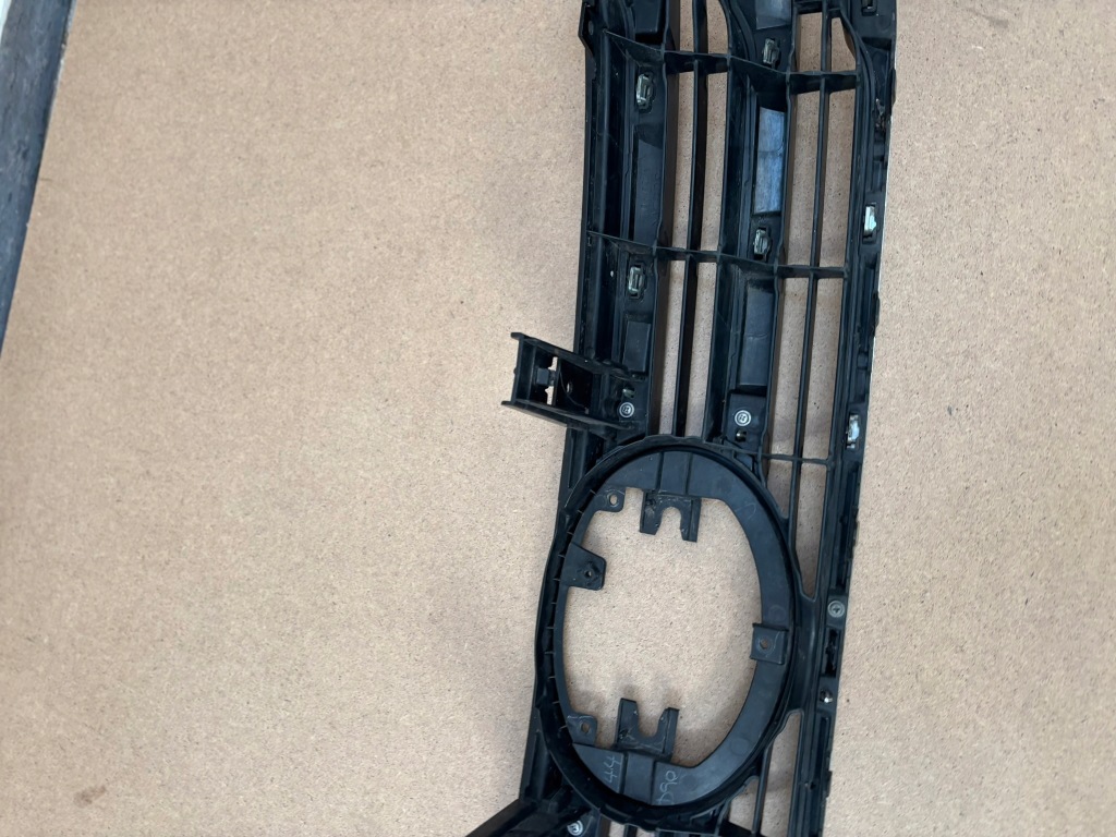 фото №12, Решітка радіатора решітка радіатора w бампер перед toyota hilux viii 8 15-18 53111-0k720