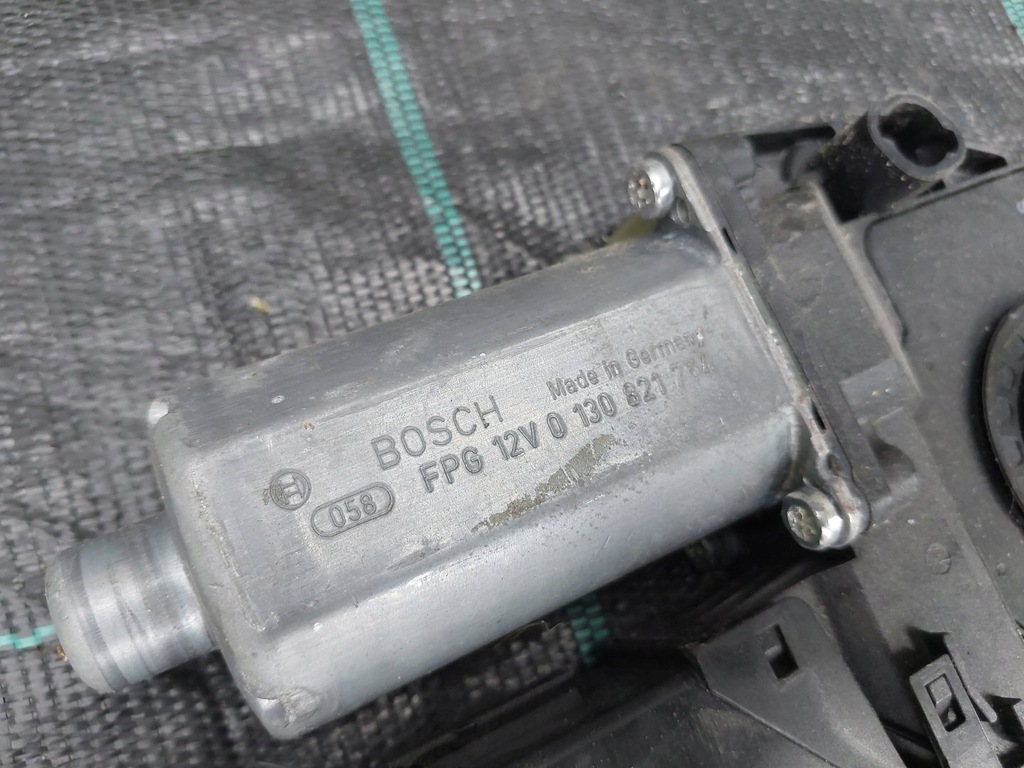 фото №7, Audi a8 d3 моторчик скло лівий перед europa 4e1959801b