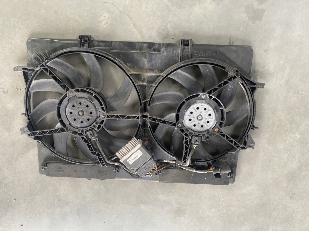 Audi a5 8t 2.0 tdi вентиляторы радиатора 8k0121003m в Украине