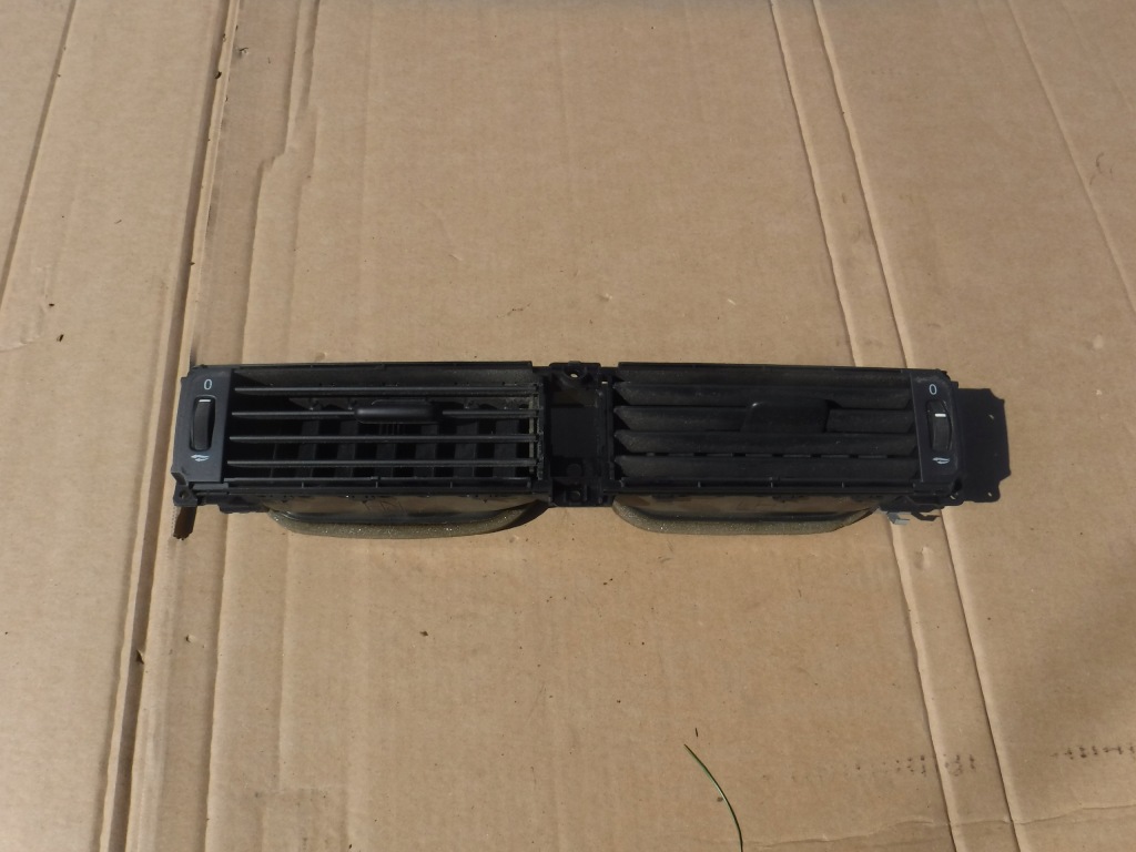 фото №1, Решітка обдув середня volvo s80 v70 30755181 30755182