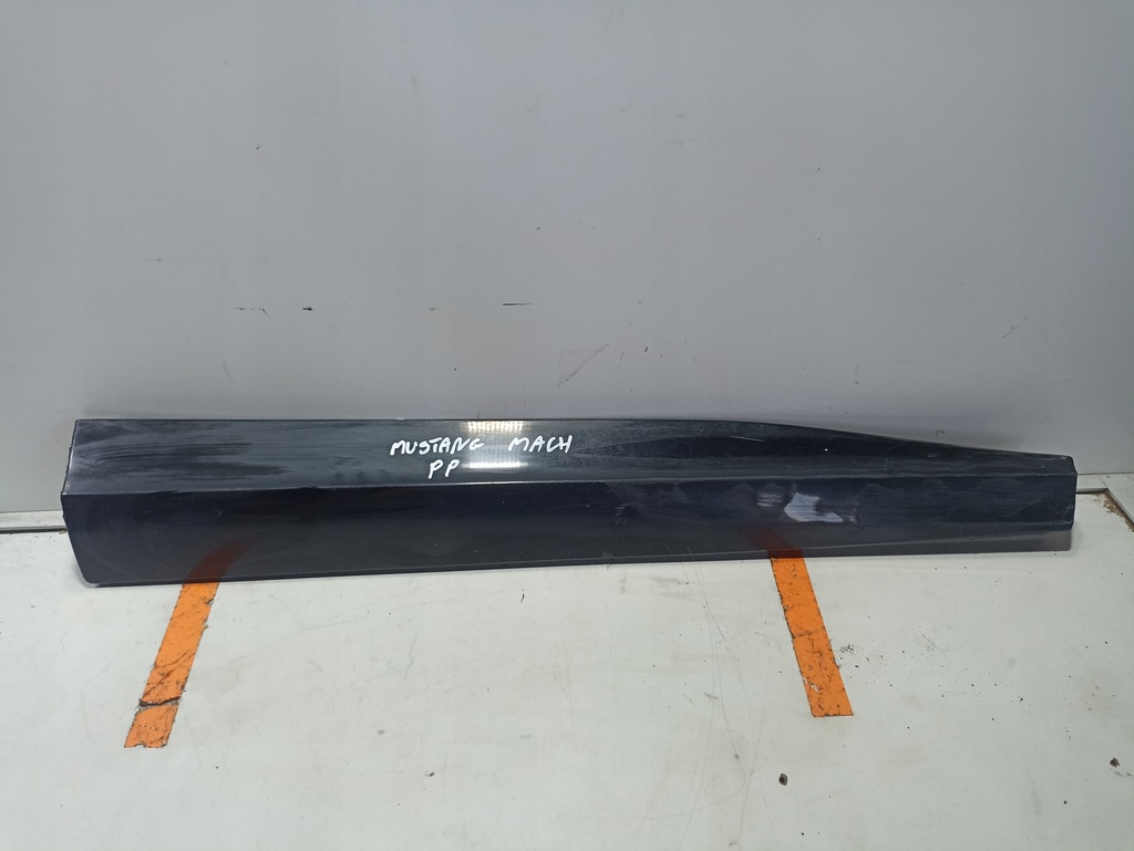 фото №1, Ford mustang mach-e молдинг дверь правая передняя lj8b-r20848-bb