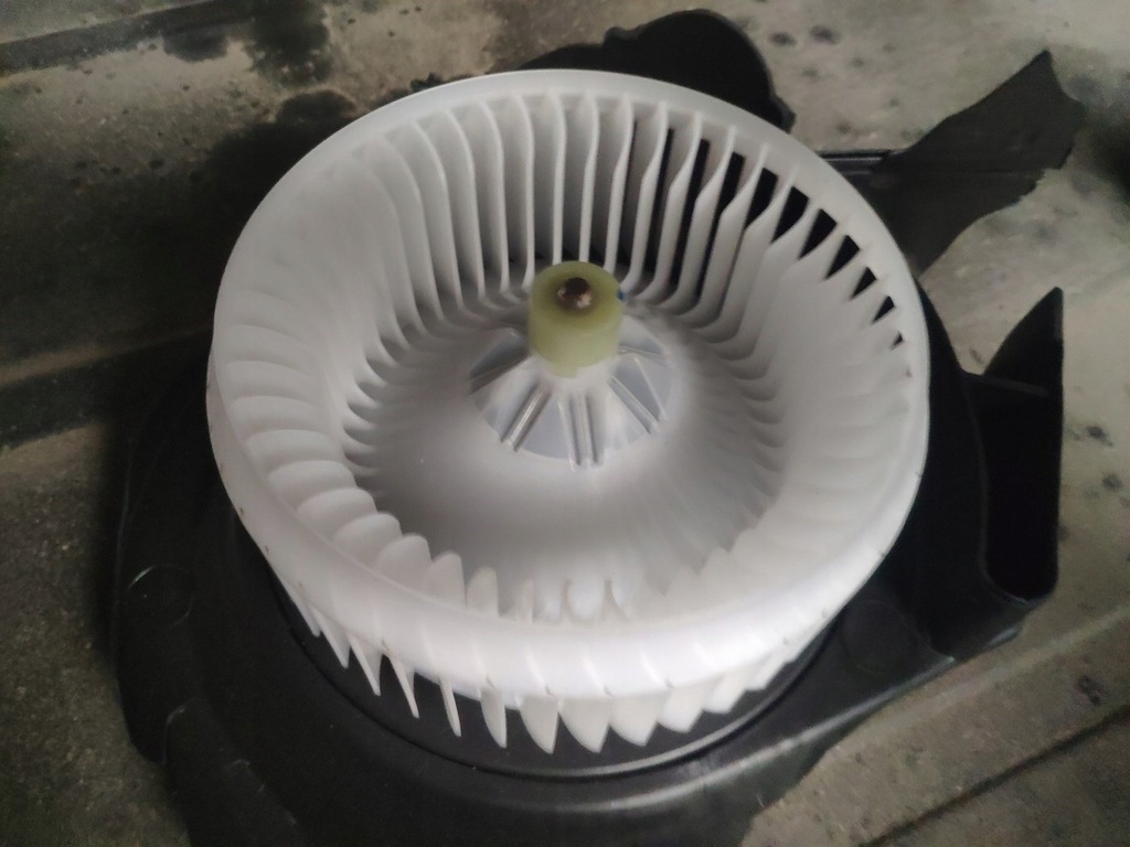 фото №1, Воздуходувка вентилятор 3 контакты dodge ram 2009-