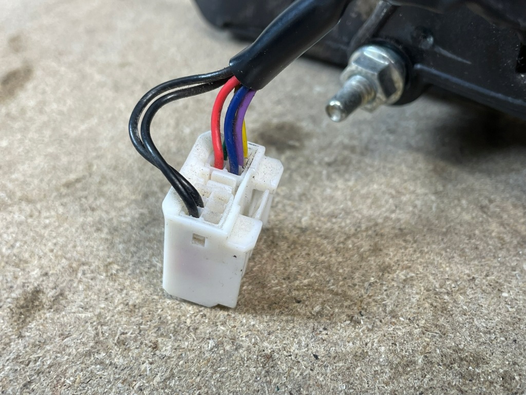 Зеркало правое  suzuki grand vitara 2 рестайлинг  08-14r z2s 7pin европа Цена