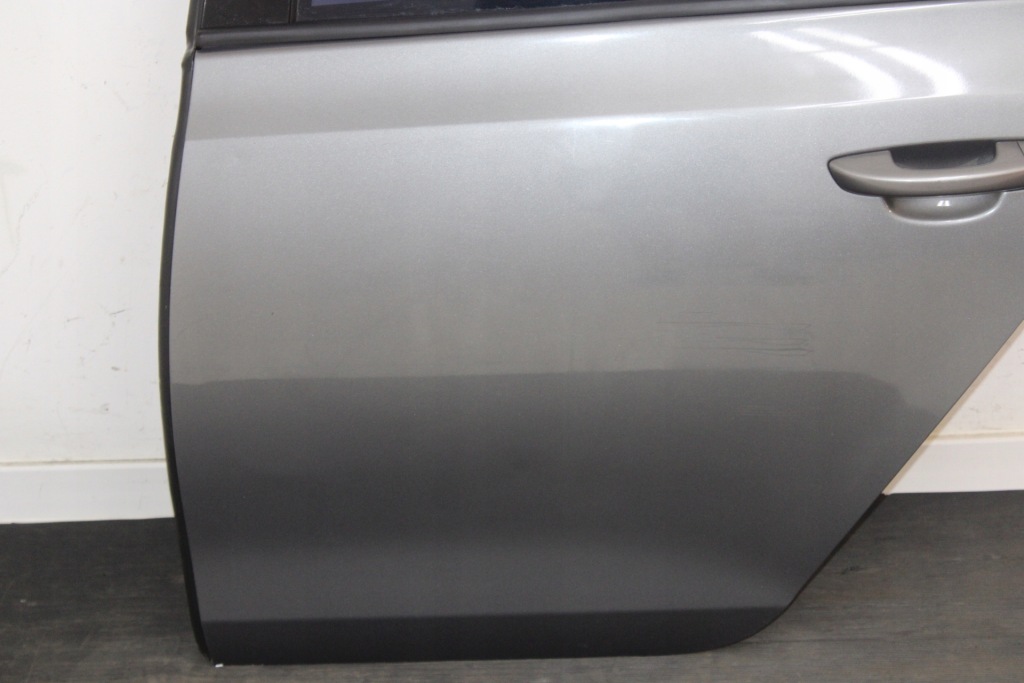 Дверь левая задние левый задний  volkswagen vw golf vi hb 2008r- la7t - kod с Разборки