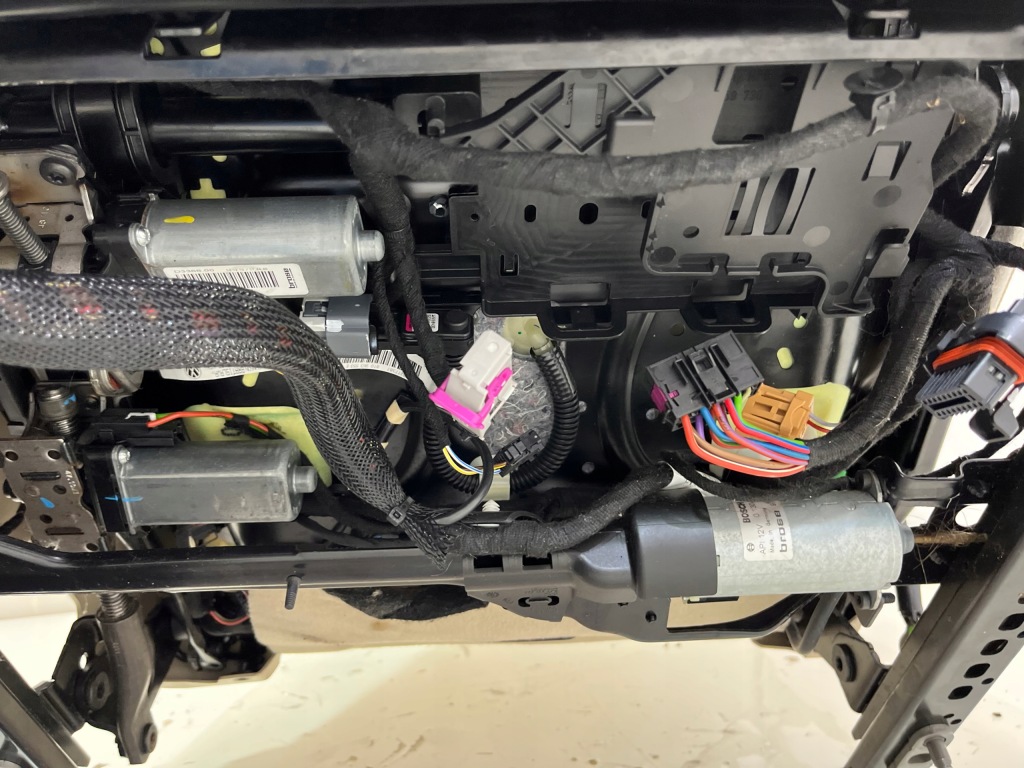 фото №6, Сиденье правый пассажир vw touareg 7p кожа elektyk