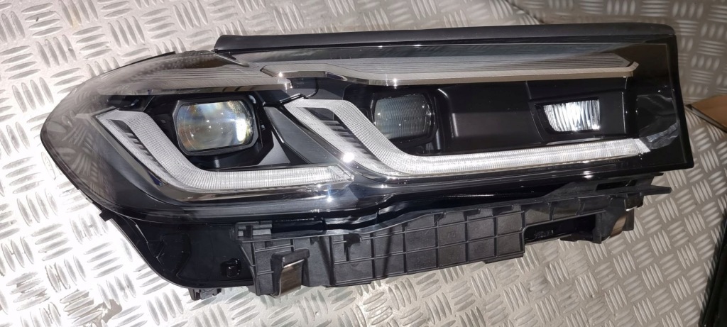 Bmw 5 g30 g31 рестайлінг  фара правий перед full led адаптивний європа 5a388c8 22r Недорого