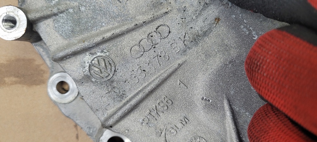 фото №7, S6 c7 4g lift крышка защита распределительного вала 4.0 tfsi 079103173bk s7 4g