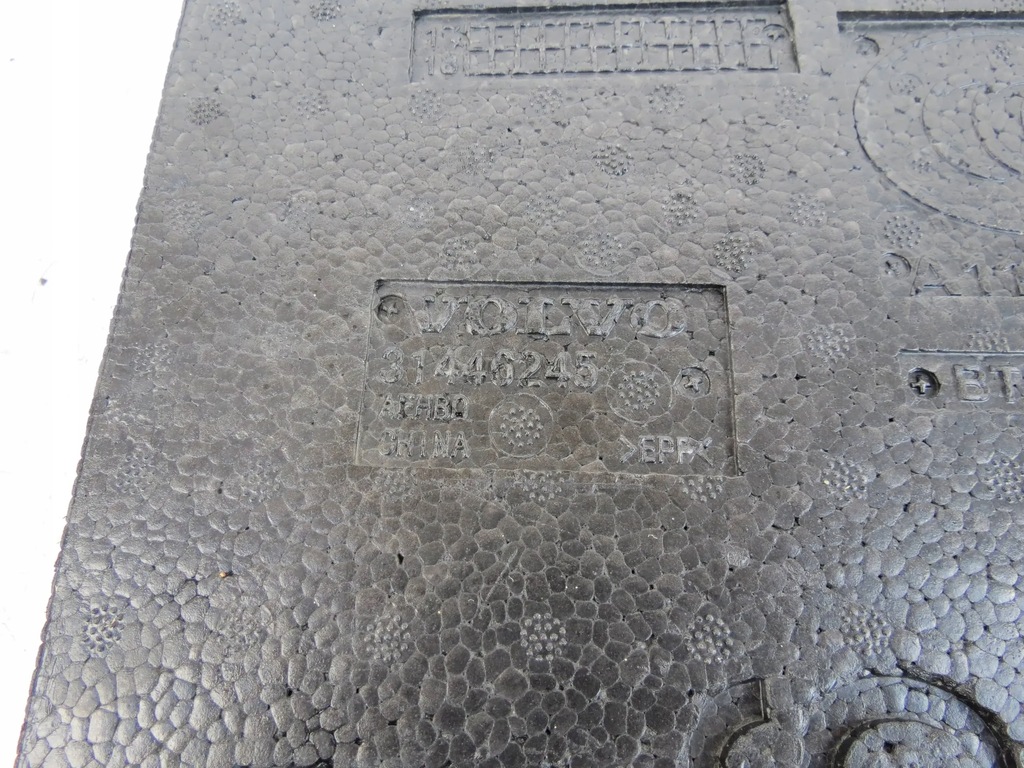 фото №11, Вкладка пінополістирол volvo xc60 ii