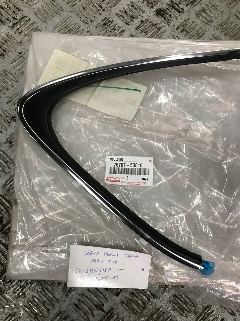 фото №1, Рамка дверь хром правый задняя lexus is 05-13