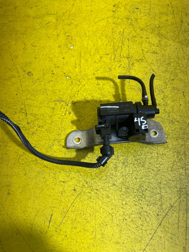 фото №1, Opel zafira c - клапан вакуумa 5228986