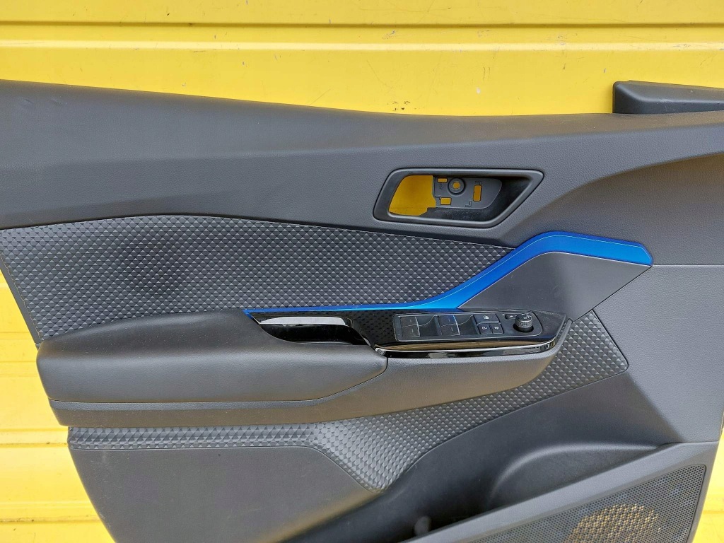 фото №2, Toyota ch4 ch-r обивка дверь обшивка правый перед