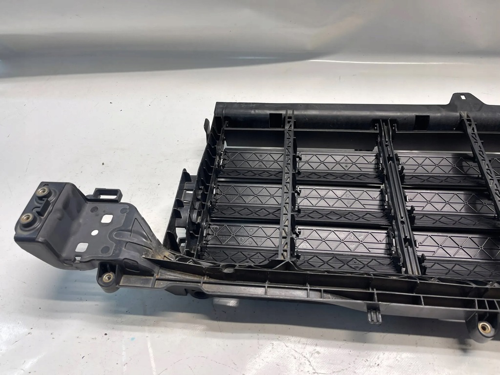 фото №8, Porsche cayenne 9y 9y0 впуск жалюзи канал воздуха 9y0806255