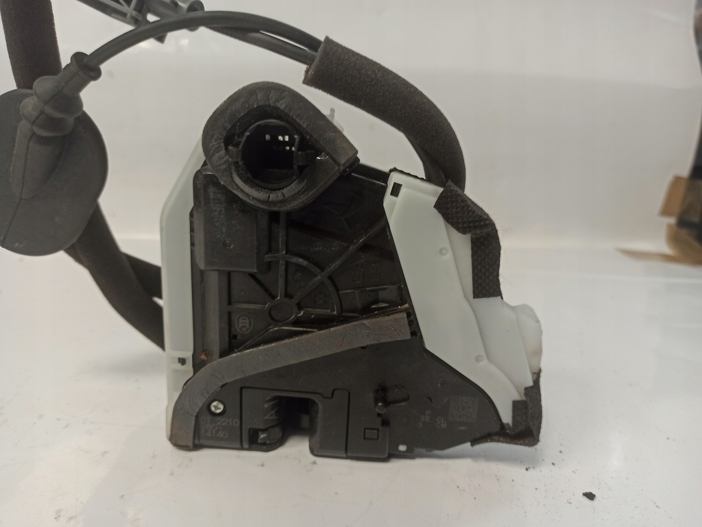 фото №6, Renault arkana 22 замок дверь перед левый 4 pin eu 805031423r