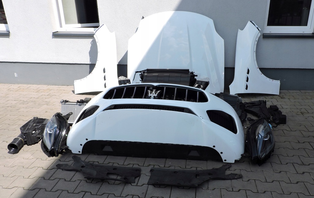 фото №5, Перед kompletny maserati grecale белый gt/modena 2.0