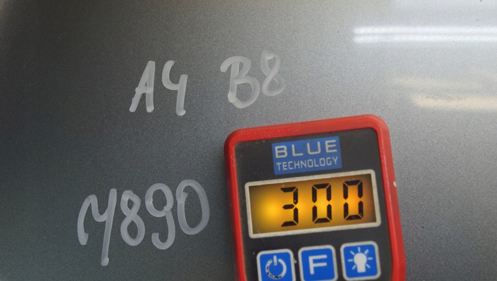 Audi a4 b8 капот кришка двигуна m890 Зі Шроту