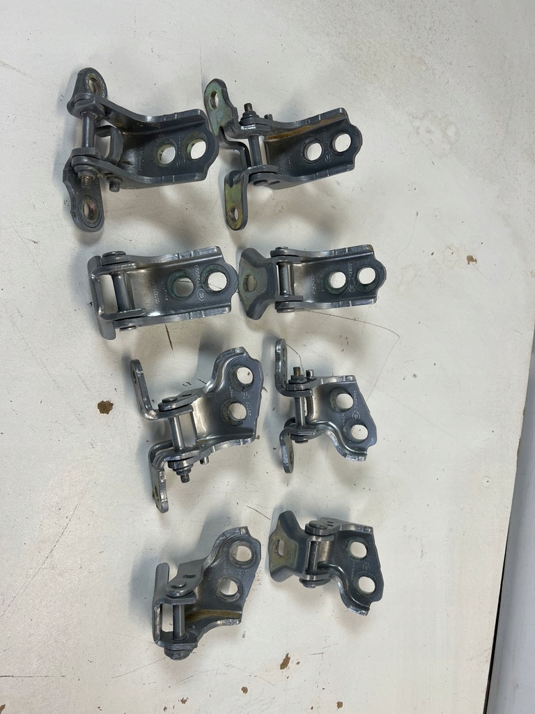 фото №1, Renault clio v петлі двері