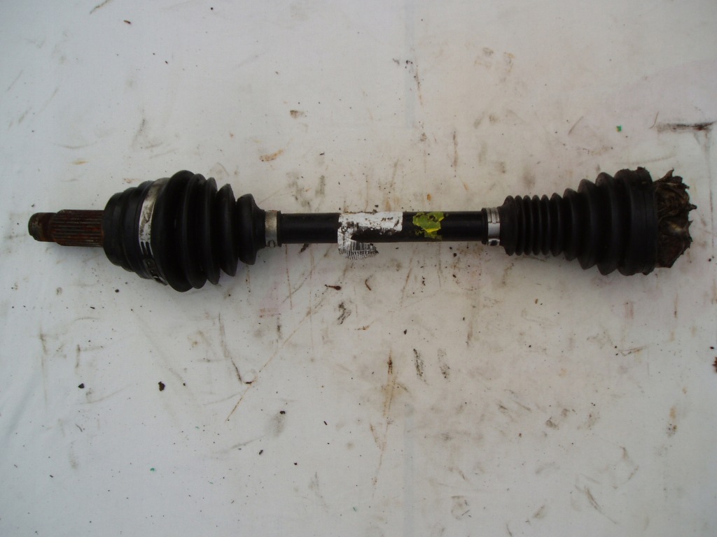 Купити Привідний вал права bmw x5 e70 3.0d 10073205