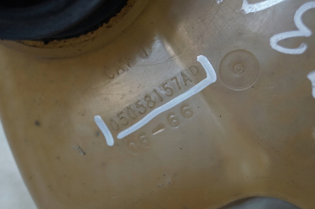 фото №6, Бачок расширительный jeep compass i 05058157ad