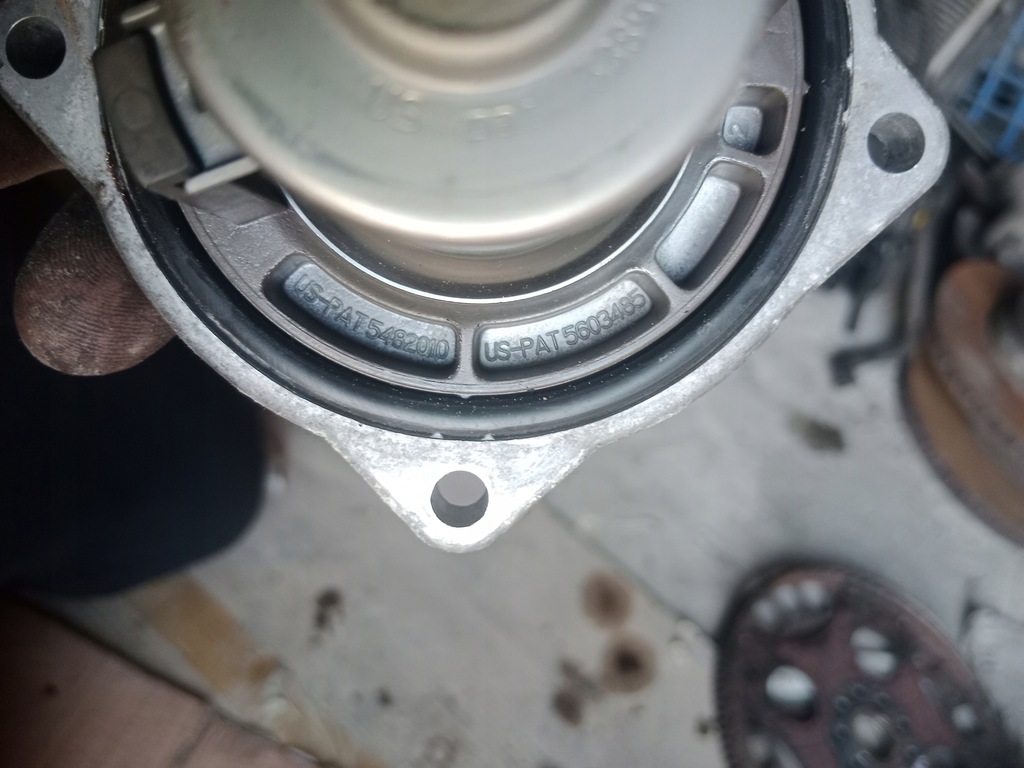 фото №3, Корпус термостата 4.4 range rover vogue l322