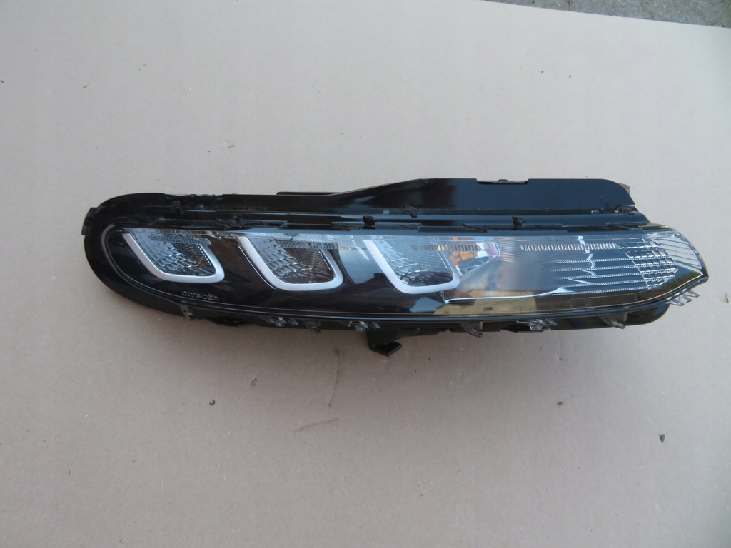 фото №1, Citroen berlingo iv лампа правая led 9819435580-00