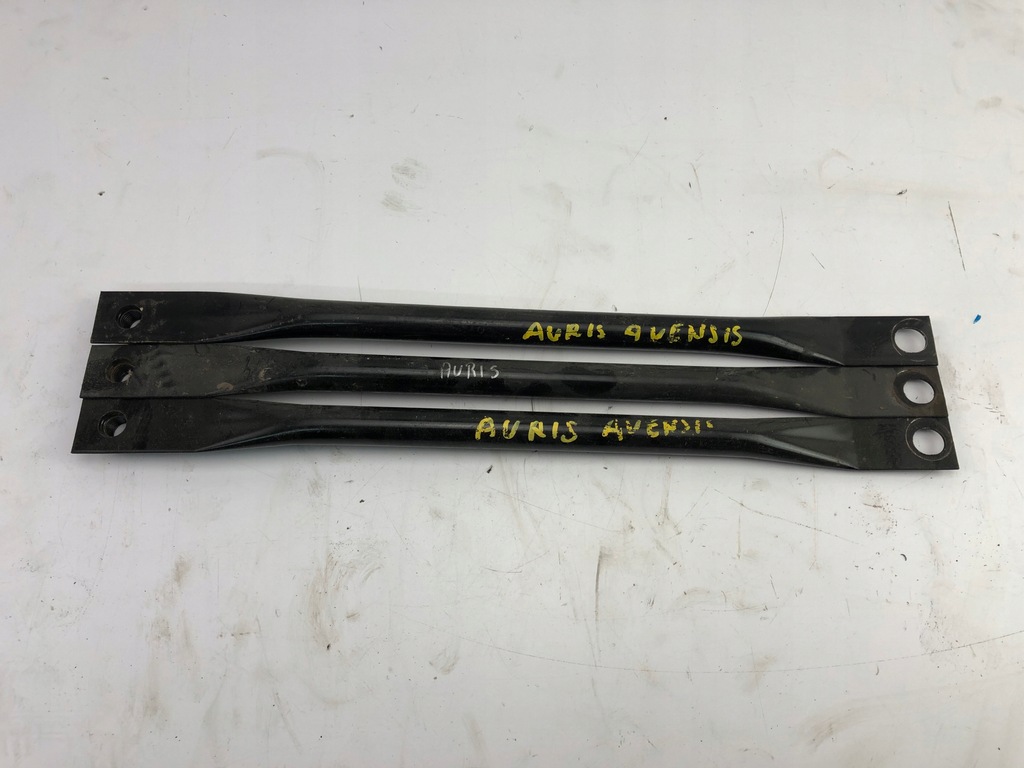 фото №1, Toyota auris ii avensis кронштейн підрамник