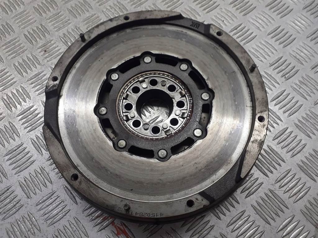 фото №1, Колесо двомасовий двомасовий маховик toyota avensis t25 2.0 d4d x