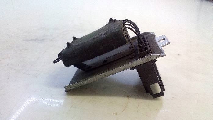 фото №5, Резистор вентилятор volkswagen transporter t4 1996r.