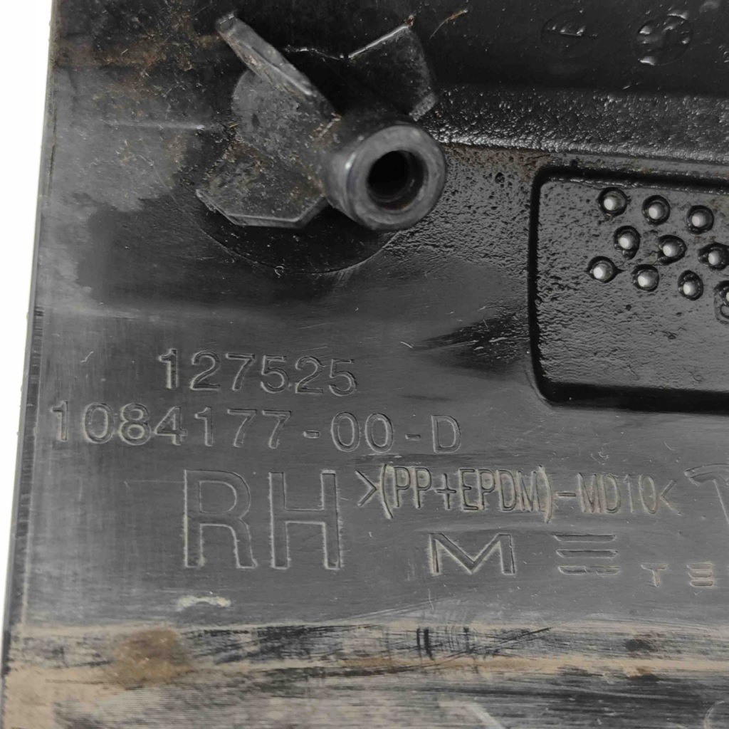 Правий напрямна передній бампера tesla model 3 108417700d 28300149 258kw Доставка