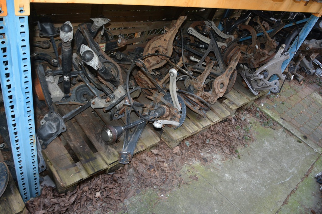 фото №9, Поворотний кулак ступиця диск важіль lt vw passat b8 3q0501117a 5q0505323d