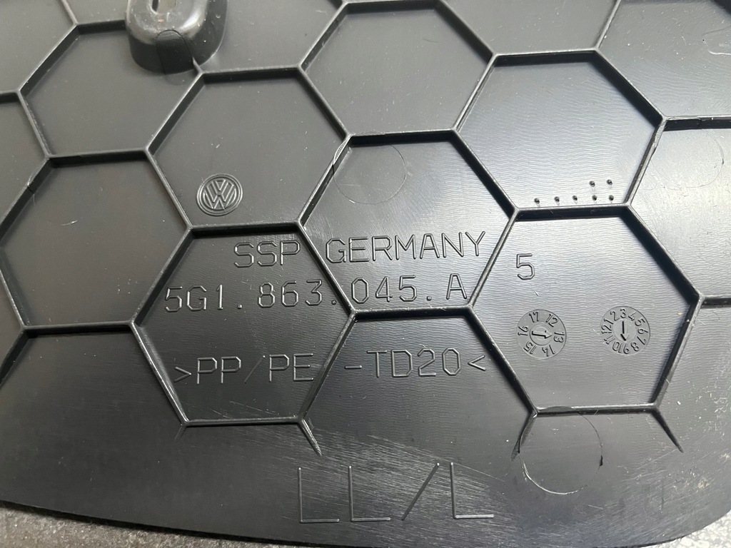 фото №7, Туннель средний подлокотник vw golf vii