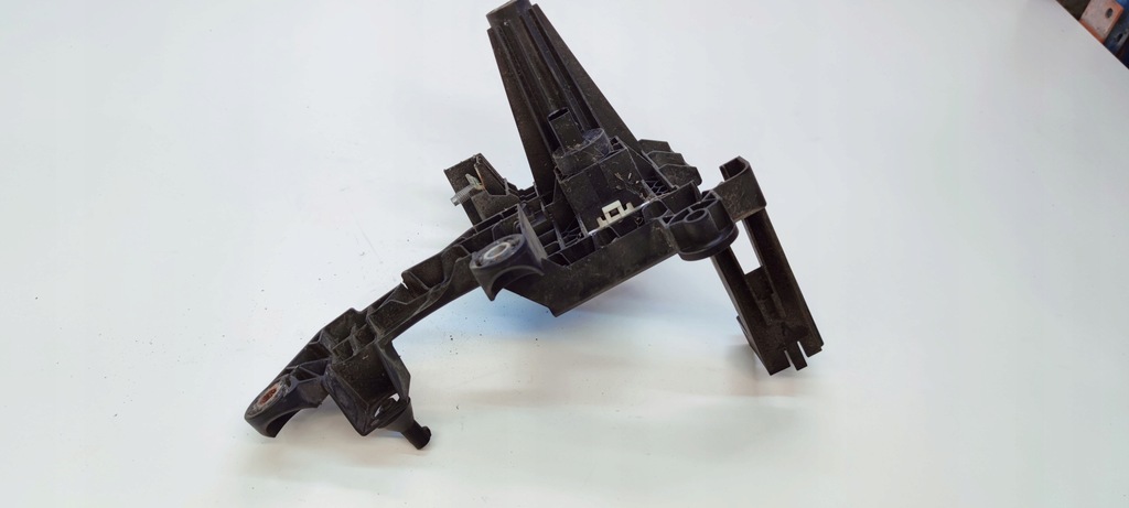 фото №8, Кронштейн коробка предохранителей audi a1 6r0915343c