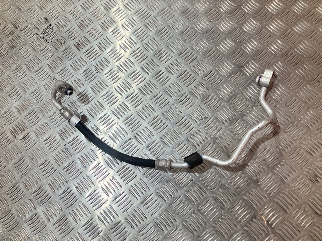 фото №1, Bmw 1 f40 шланг кондиціонера 9490509 2.0 i
