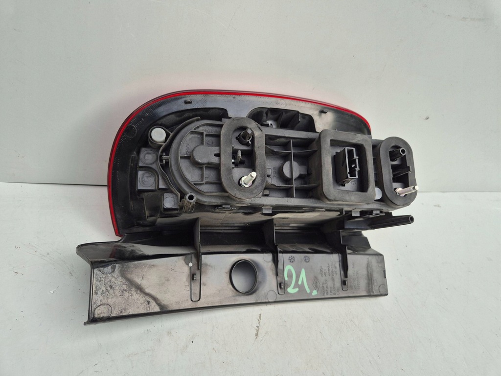 фото №7, Dacia duster lift лампа левая задняя 265551679r оригинал 13-17