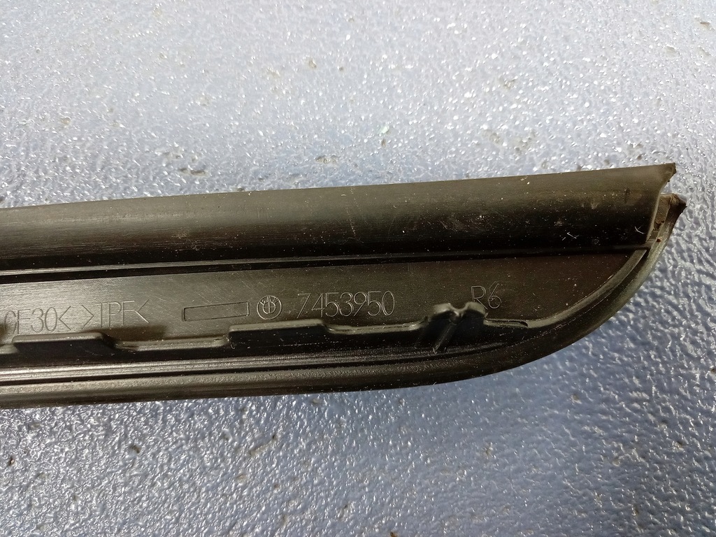 фото №5, Bmw 1 f40 молдинг стекло передней правая 7453950