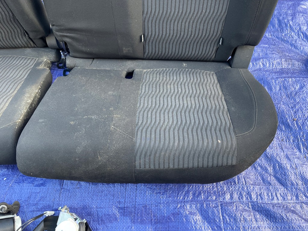 фото №5, Peugeot 308 t9 sw kombi задняя заднее сиденье ремни защёлки