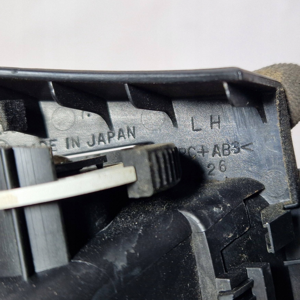 фото №7, Subaru legacy 2004 ліва сторона бічна решітка обдув панелі приладової панелі